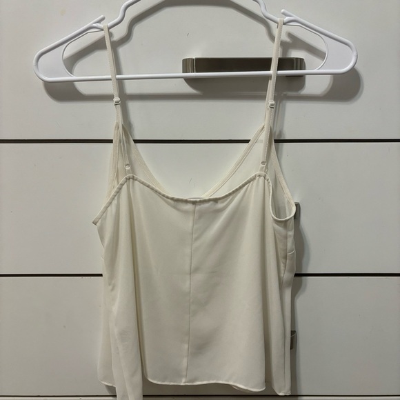 FRAME Shirred Keyhole Puff-Shoulder Top - Picture 10 of 13